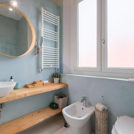 アパート Elegance And Comfort In The Heart Of ボローニャ